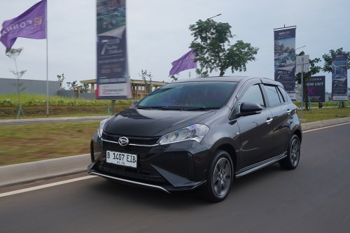 Hatchback Terjangkau, Ini Akselerasi Daihatsu Sirion VS Agya GR Sport
