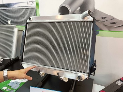 Radiator Coolant Tiba-tiba Kosong, Ini Hal yang Mesti Dilakukan