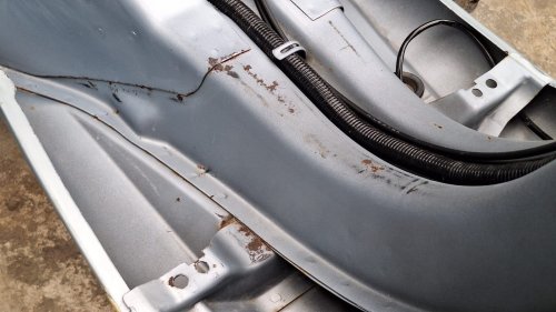 Nggak Enak Dilihat, Ini Cara Atasi Karat yang Menyerang Rangka Vespa Matik