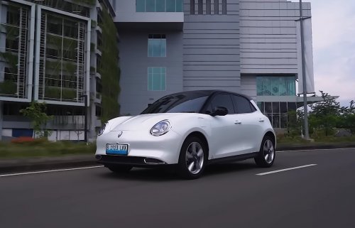 Akselerasi GWM ORA 03 BEV Lawan Wuling Cloud EV, Kencang Siapa?