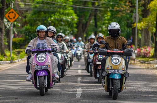 Scoopy Coffee Rave 2025 Sukses, Ajak Ridding Anak-anak Muda Sambil Belajar Sejarah Bandung
