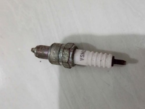 Konsumsi BBM Mobil Jadi Boros? Waspadai Kondisi Busi Mulai Melemah