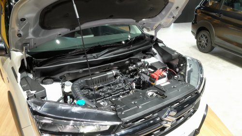 New Suzuki XL7 Alpha Kuro Hanya Disegarkan di Bagian Eksterior, Ini Alasannya