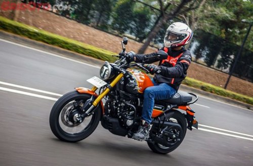 Pilihan Motor Sport Gaya Macho, Segini Harga TVS Ronin per September 2025
