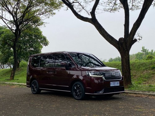 Baru Tahu, Spion Kecil di Honda Step WGN Hybrid Fungsinya Buat Ini