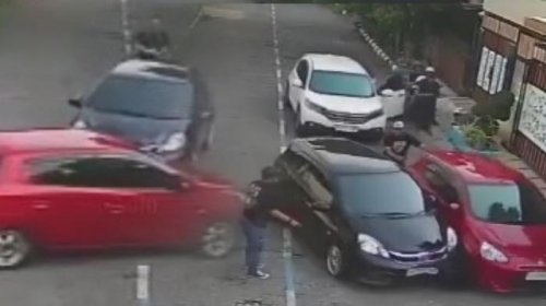 Lakukan Ini Kalau Mobil Dihadang Orang atau Debt Collector di Jalan