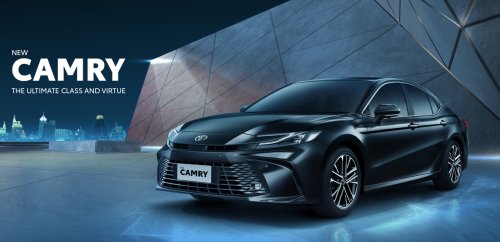 Baru Dapat Penyegaran, Segini Harga Toyota Camry Bensin Terbaru