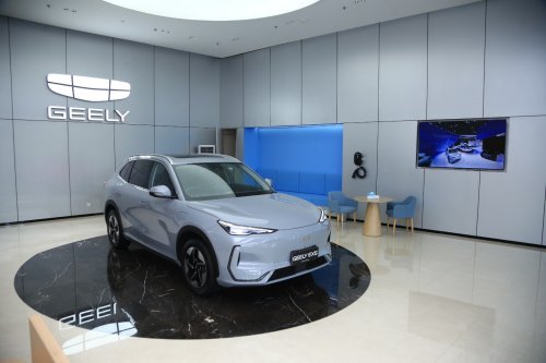 Geely Tak Pilih Tulang Punggung, Starray EM-i dan EX5 Punya Misi Berbeda