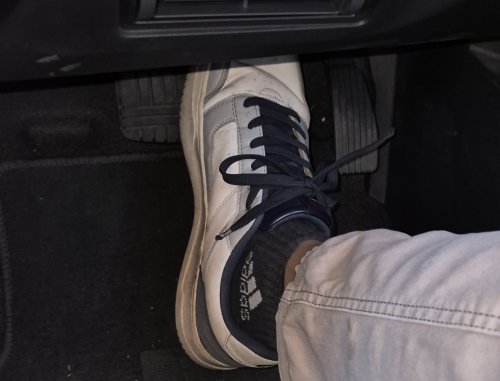 Ini Penyebab Pedal Rem Mobil Terasa Lebih Dalam Padahal Tidak Bocor