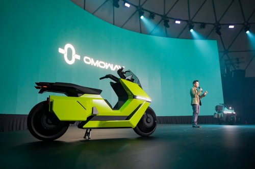 Bertabur Fitur Canggih, Motor Listrik Omoway Omo X Dinyalakan Pakai Handphone Hingga Punya Fitur ADAS