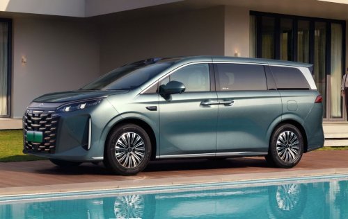 Jadi Lebih Irit dan Canggih, BYD Luncurkan Versi Baru Pesaing Darion dan Trio High MPV Jepang