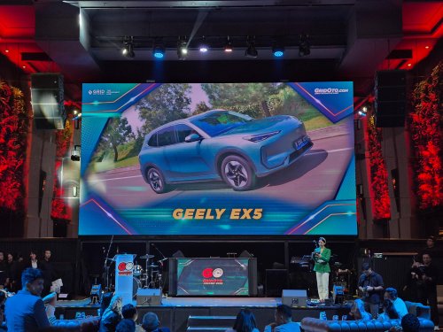 Geely EX5 Raih The Best Premium EV di GridOto Award 2025