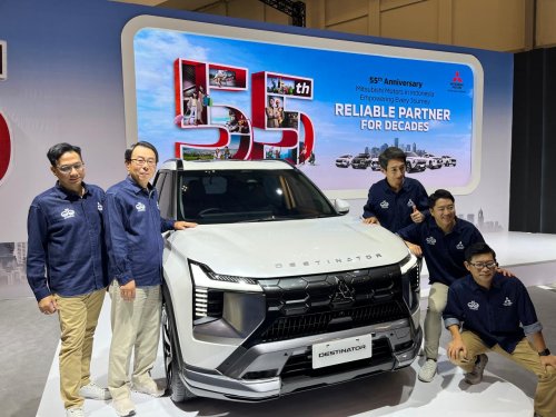 Hadir di GJAW 2025, Mitsubishi Bawa Car of The Year GridOto Award 2025