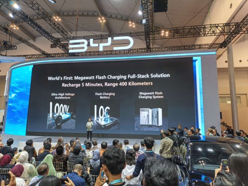 BYD di GJAW 2025, Perkenalkan Megawatt Charging Super Ngebut