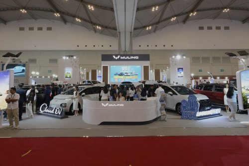 Wuling Tawarkan Air EV dengan Paket Lengkap dan Pemasangan Wall Charging di GJAW 2025