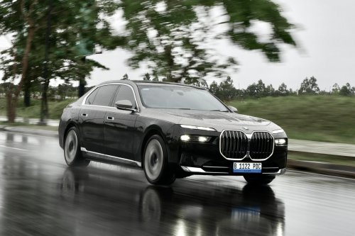 Harga Rp 3,5 Miliar, BMW i7 Tawarkan Kekedapan Kabin Bak Ruang VIP