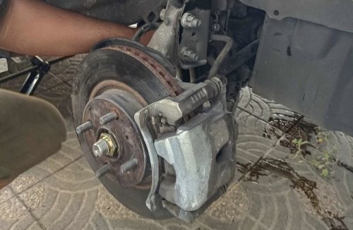 Jangan Panik Rem Mobil Bunyi Berdecit, Begini Cara Perbaikannya