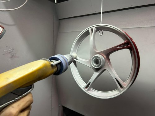 Lebih Kuat Dari Cat, Segini Biaya Powder Coating Pelek Motor Matic