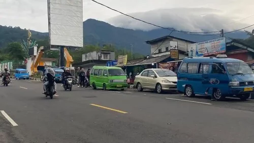 Angkot di Puncak Bogor Libur Serentak Selama Nataru, Sopir Senyum Terima Dana Segar