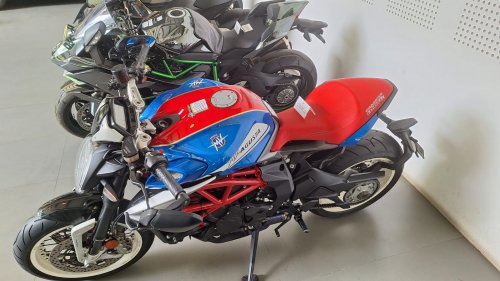 Cuma Ada 1 di Asia Tenggara, Segini Harga MV Agusta Dragster 800 RR America Edition