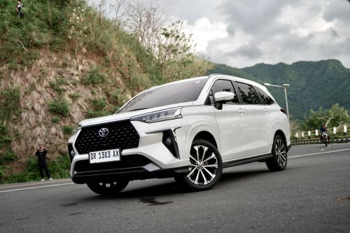 Irit Parah, Konsumsi BBM Toyota Veloz Hybrid Bisa Tembus 35 KM/L