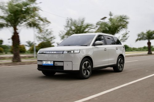 Enak Dipakai Saat Liburan, JAECOO J5 EV Bisa Jadi Genset Listrik