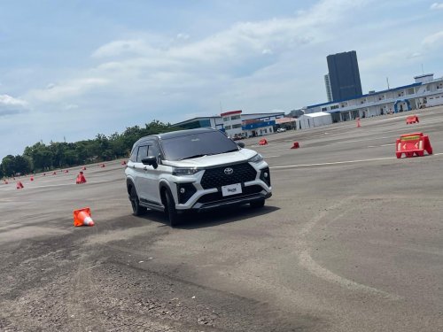 Headunit Superior Ada Di Toyota Veloz HEV, Bisa Streaming Lho