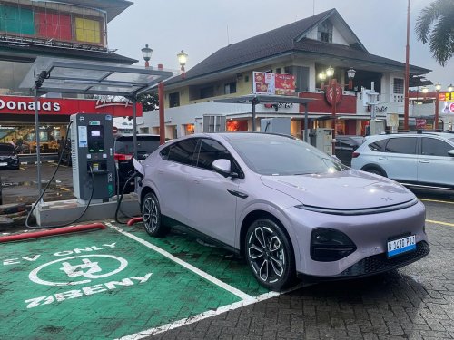 Ngecas XPENG G6 Pro Bisa Ngebut Banget, Pakai 60 kW Udah Rata Kanan