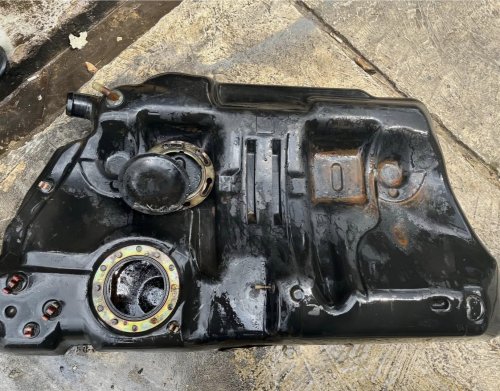 Perlukah Tangki Bensin Mobil Dikuras? Ini Manfaatnya bagi Mobil