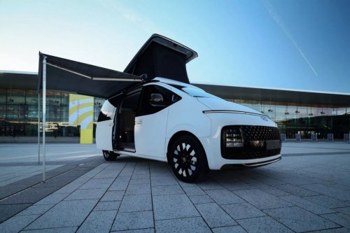 Hyundai Sulap Staria Listrik Jadi Rumah Berjalan, Siap Camping Tanpa Colok Listrik