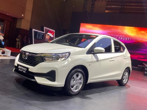 Pesonanya Simpel dan Elegan, Ini Detail Luar Dalam Honda Brio S CVT