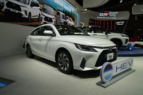 Intip Detail Perbedaan Toyota Vios Hybrid Dengan Vios Mesin Bensin
