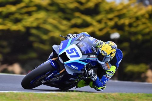 Sejarah Terukir di Phillip Island, Aldi Satya Mahendra Raih Podium di World Supersport