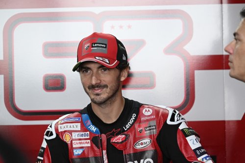 Bagnaia Buka Suara Soal Ducati yang Lebih Anak Emaskan Marc Marquez