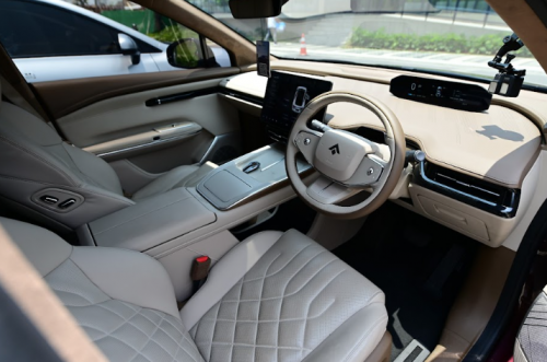 First Drive Hyptec HT: SUV Listrik Rp600 Jutaan dengan Kenyamanan Mobil Premium