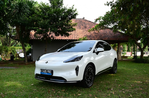 First Drive Hyptec HT: SUV Listrik Rp600 Jutaan dengan Kenyamanan Mobil Premium