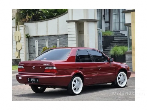 Cari Mobil Murah Tapi Bandel? Cek Pilihan Toyota Soluna Bekas Ini!