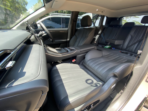 Test Drive Aion V; SUV Listrik dengan Kabin Lega, Performa Mumpuni, dan Ada Kulkasnya!