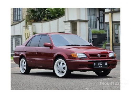 Cari Mobil Murah Tapi Bandel? Cek Pilihan Toyota Soluna Bekas Ini!