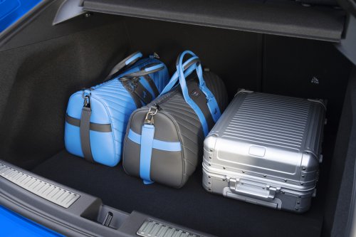 Alpine A390 debuts – tri-motor coupé-SUV with up to 470 hp; 89 kWh battery, up to 555 km range WLTP