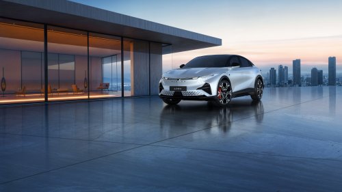 Alpine A390 debuts – tri-motor coupé-SUV with up to 470 hp; 89 kWh battery, up to 555 km range WLTP