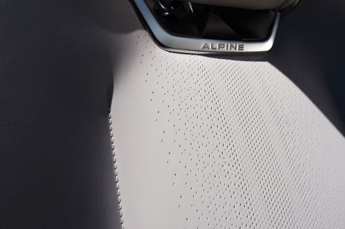 Alpine A390 debuts – tri-motor coupé-SUV with up to 470 hp; 89 kWh battery, up to 555 km range WLTP