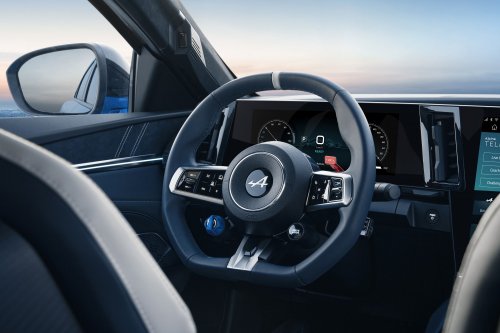 Alpine A390 debuts – tri-motor coupé-SUV with up to 470 hp; 89 kWh battery, up to 555 km range WLTP