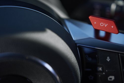 Alpine A390 debuts – tri-motor coupé-SUV with up to 470 hp; 89 kWh battery, up to 555 km range WLTP