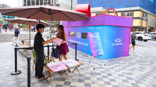 Mystery Chery new model hidden in a box at Starhill, Bukit Bintang – identify the SUV correctly, get a gift