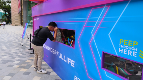 Mystery Chery new model hidden in a box at Starhill, Bukit Bintang – identify the SUV correctly, get a gift