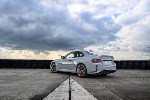 2025 G87 BMW M2 CS debuts – 30 kg lighter; 3.0L twin-turbo I6 with 530 PS; 0-100 km/h in 3.8 seconds