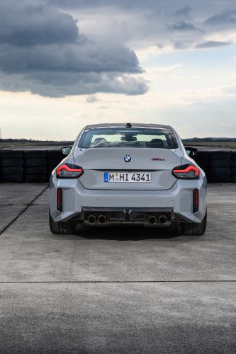 2025 G87 BMW M2 CS debuts – 30 kg lighter; 3.0L twin-turbo I6 with 530 PS; 0-100 km/h in 3.8 seconds