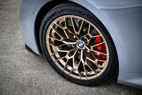 2025 G87 BMW M2 CS debuts – 30 kg lighter; 3.0L twin-turbo I6 with 530 PS; 0-100 km/h in 3.8 seconds