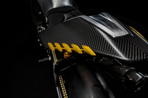 BMW Motorrad Concept RR presented at the Concorso d’Eleganza Villa d’Este show in France